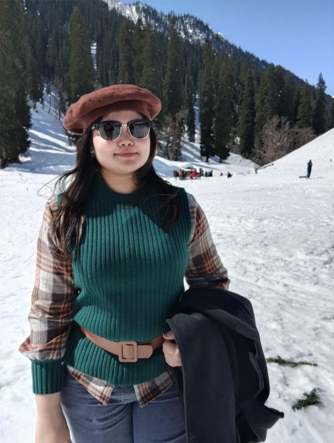 Original Picture of Sansa Plaid Shirt With Sweater