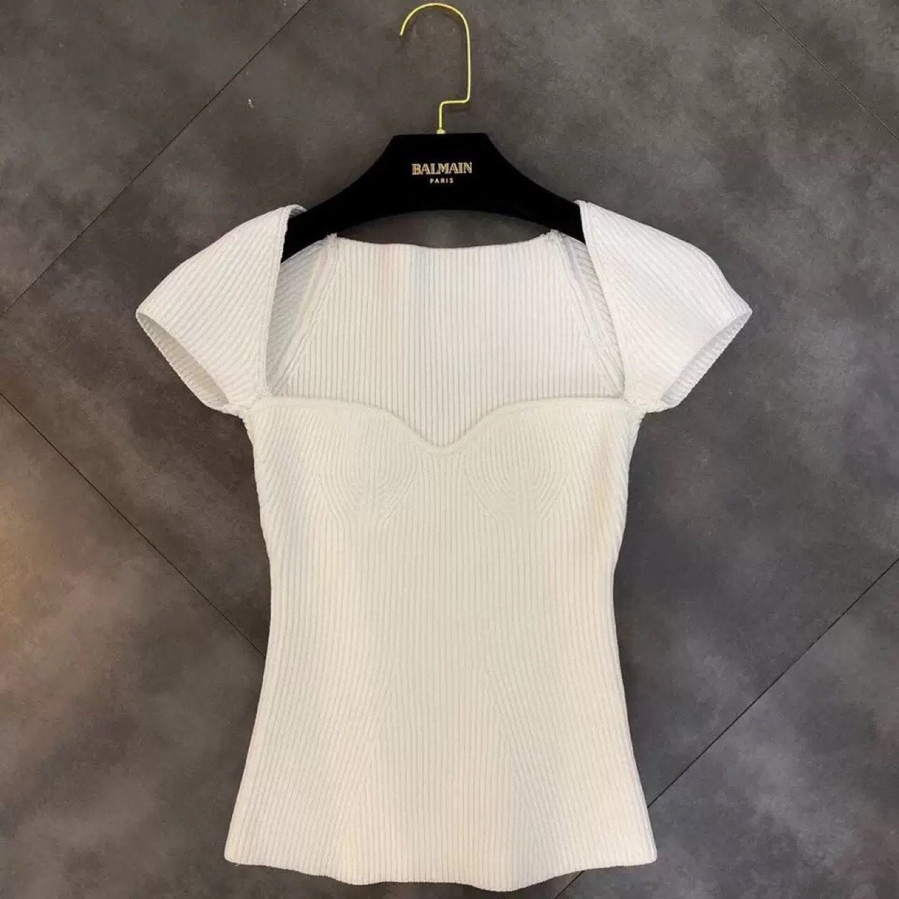 WHITE TEE
