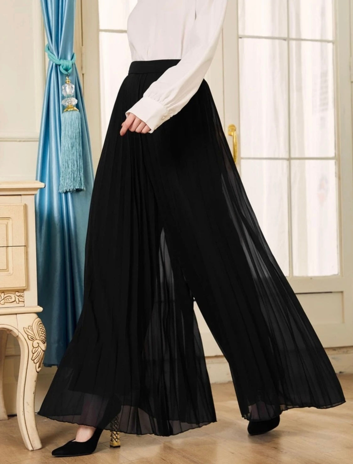 Veronica Pleated Pants With Belt