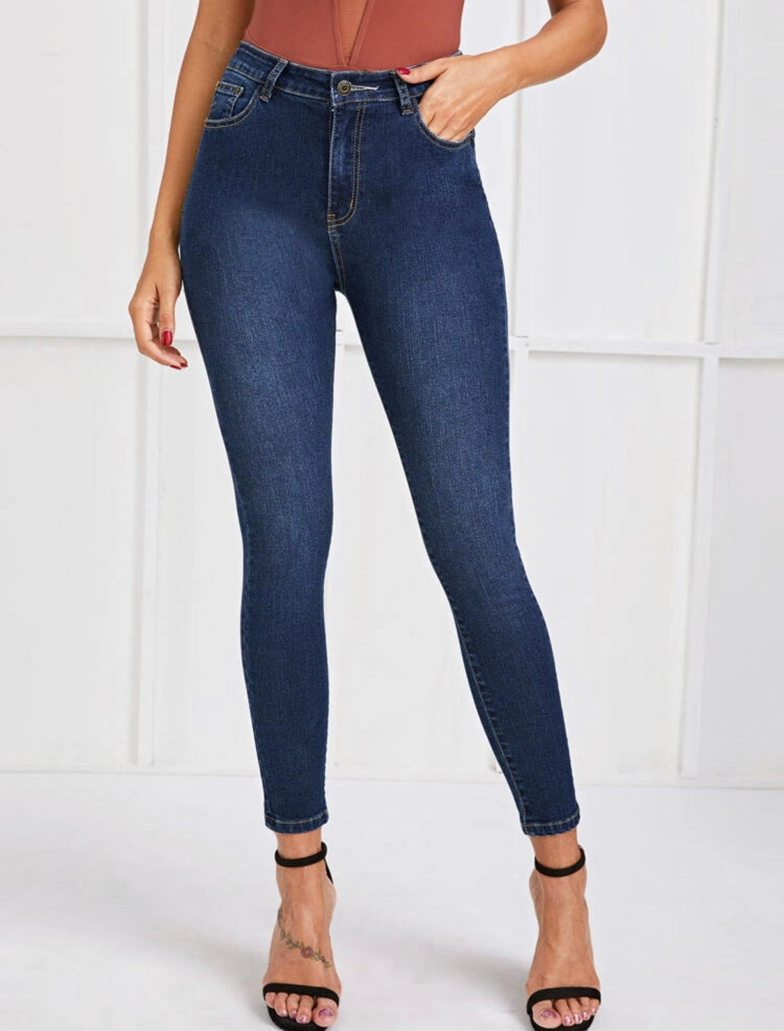 Push-Up Skinny Jeans - GLAD AND GLAM