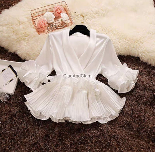 WHITE SHIRT