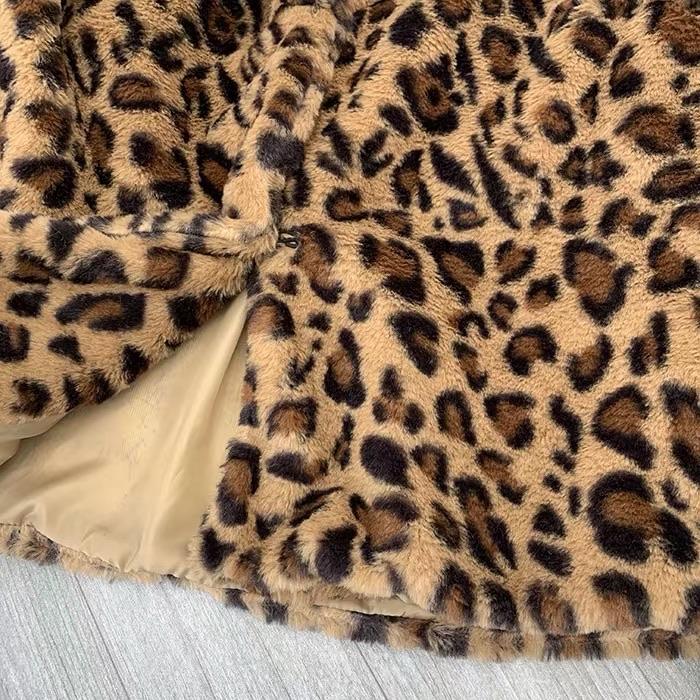 Leopard Coat 